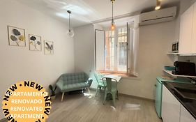 iYOURBASICS Lovely Studio Hinestrosa 23 FREE WIFI&AC